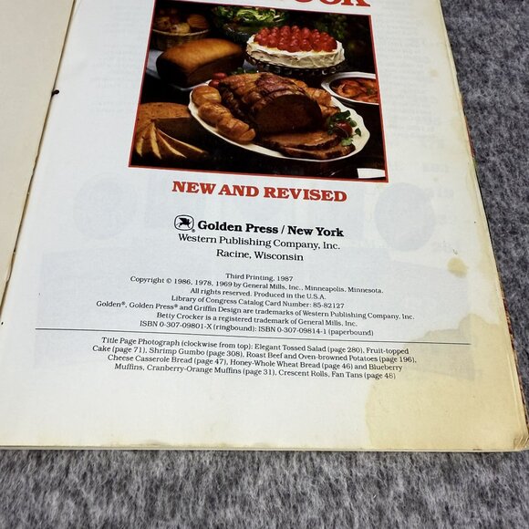 ✅Betty Crockers Cookbook VTG 1980s Golden Press Classic Recipes Red Cover - Picture 7 of 8